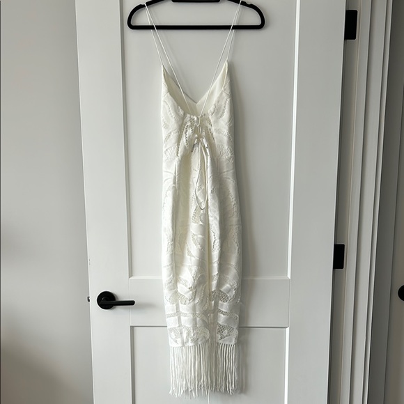 Elegant White Fringe Dress - Picture 5 of 6